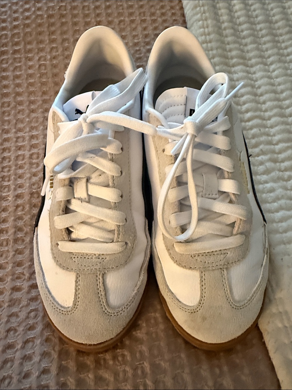 Puma White and Beige Low-Top Sneakers with Gum Sole
